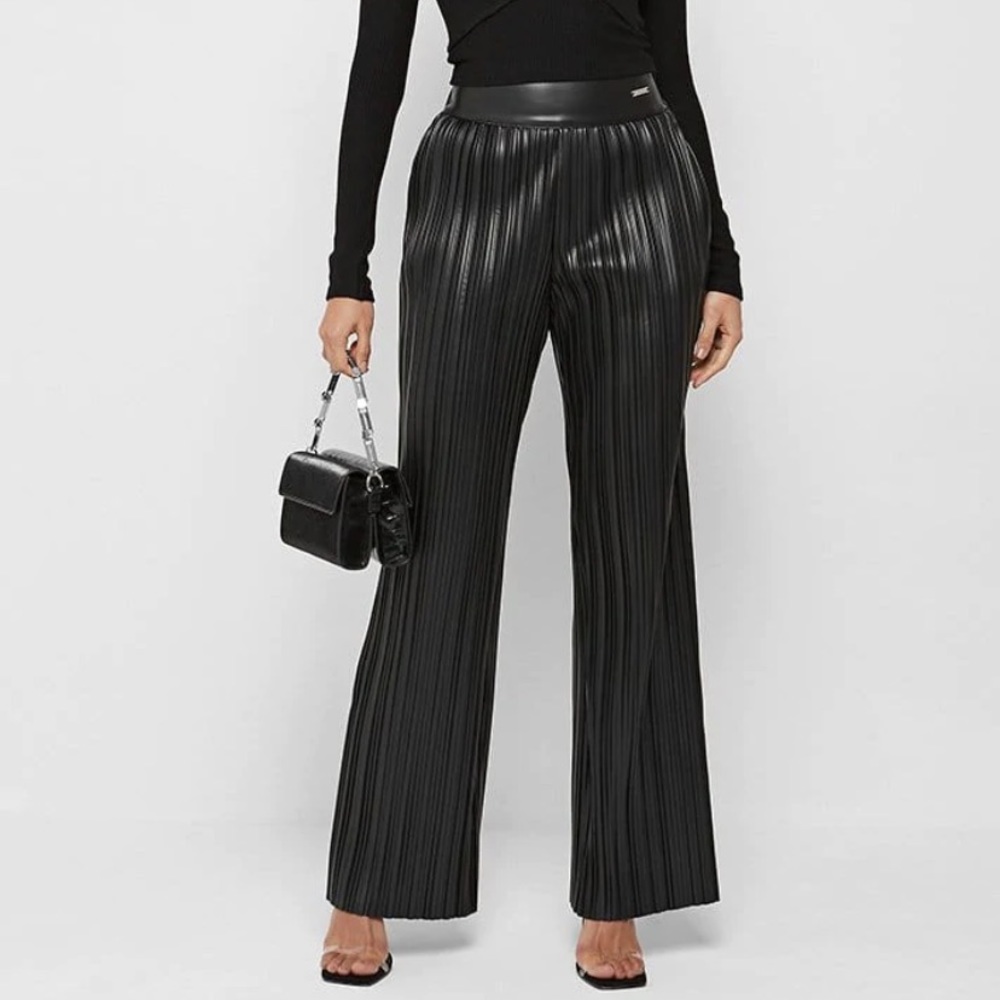 Manière de Voir Pleated Leather Trousers - Black size UK 8